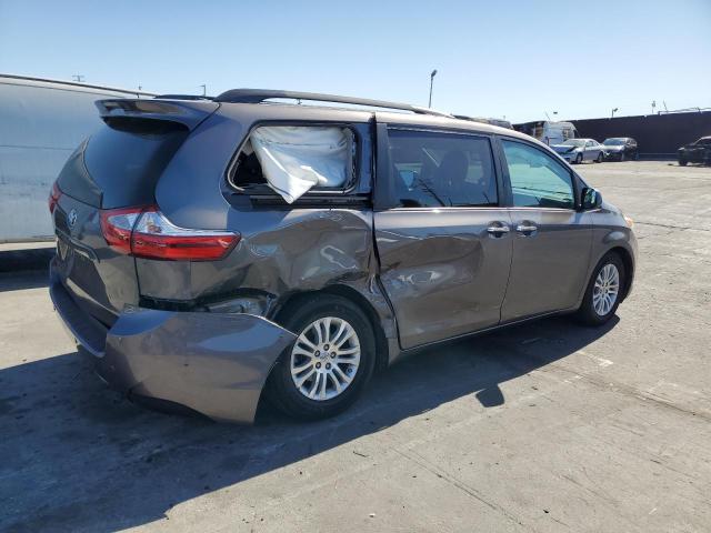 2017 TOYOTA SIENNA XLE