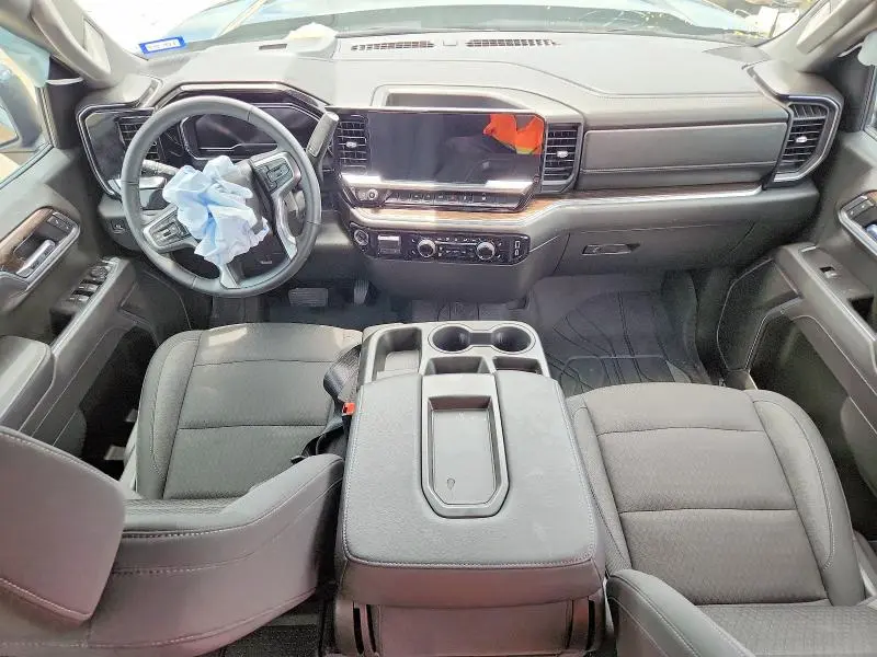 2025 CHEVROLET SILVERADO C1500 LT  