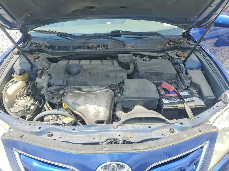 2011 TOYOTA CAMRY LE  