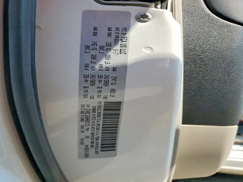 2017 CHRYSLER PACIFICA LIMITED  
