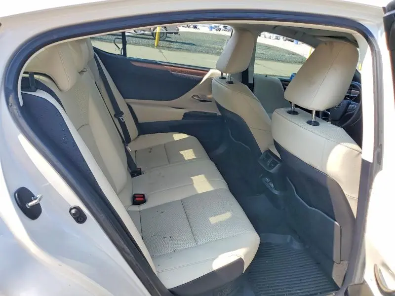 2025 LEXUS ES 300H BASE  