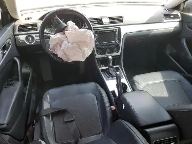 2013 VOLKSWAGEN PASSAT SE  