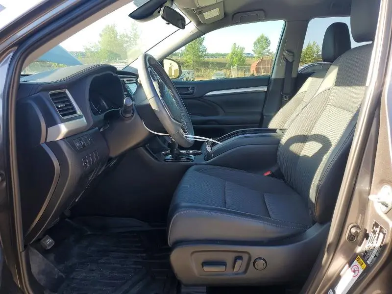 2019 TOYOTA HIGHLANDER LE PLUS  