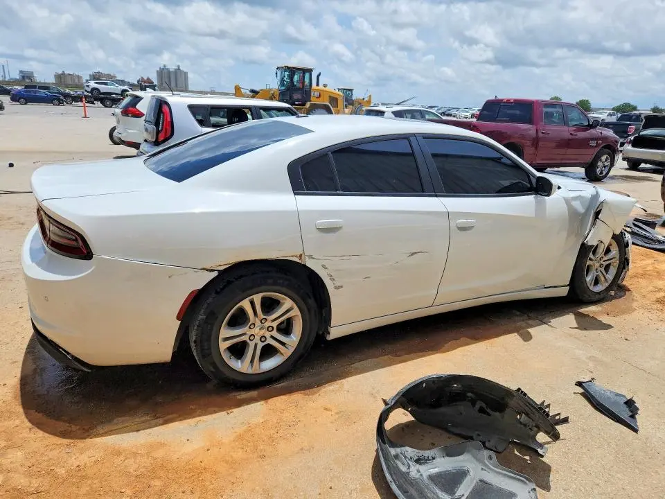 2022 DODGE CHARGER SXT  
