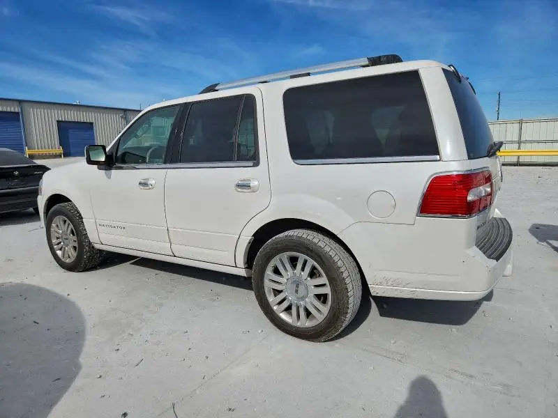 2011 LINCOLN NAVIGATOR   