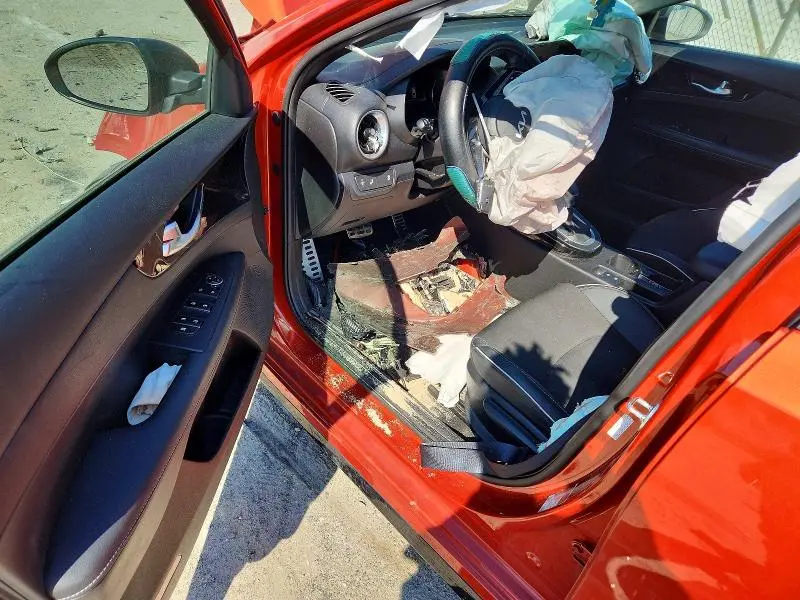 2023 KIA FORTE GT LINE  