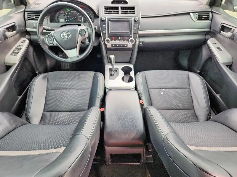 2013 TOYOTA CAMRY SE  
