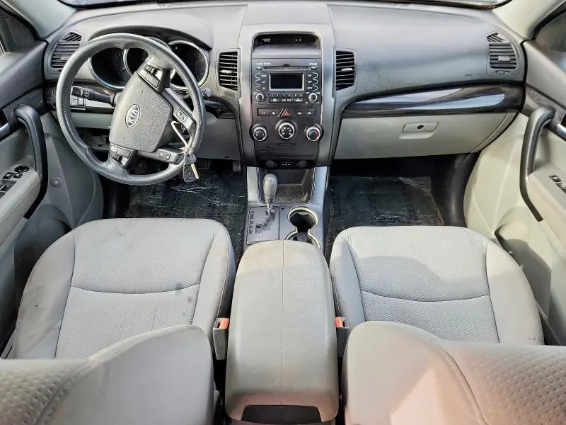 2011 KIA SORENTO LX  