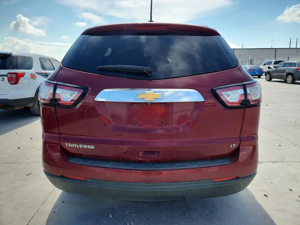 2017 CHEVROLET TRAVERSE LT  