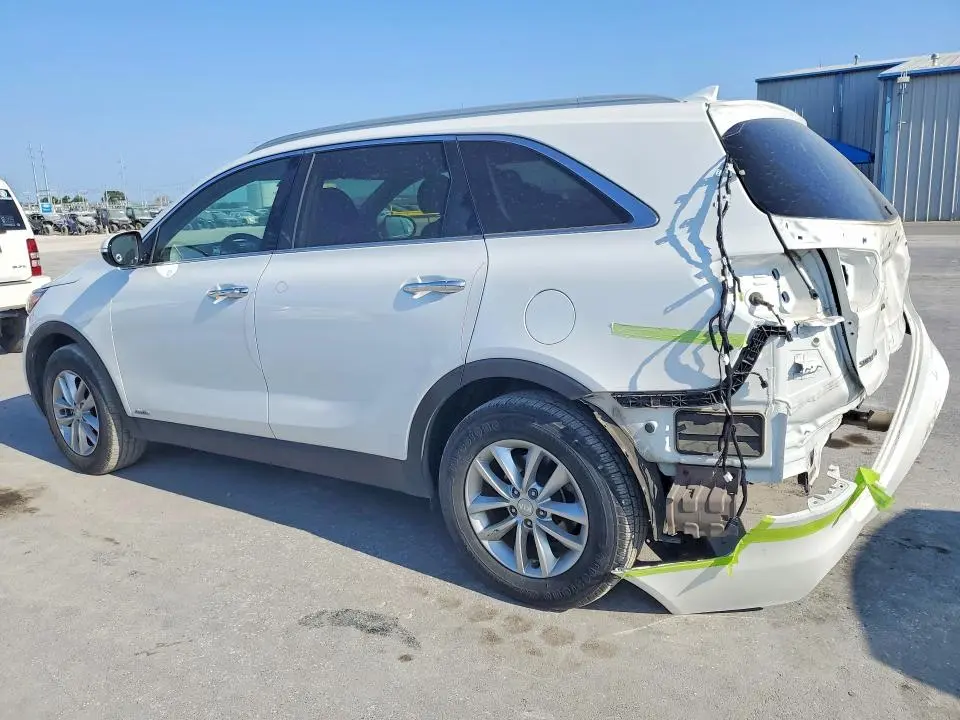 2018 KIA SORENTO LX  