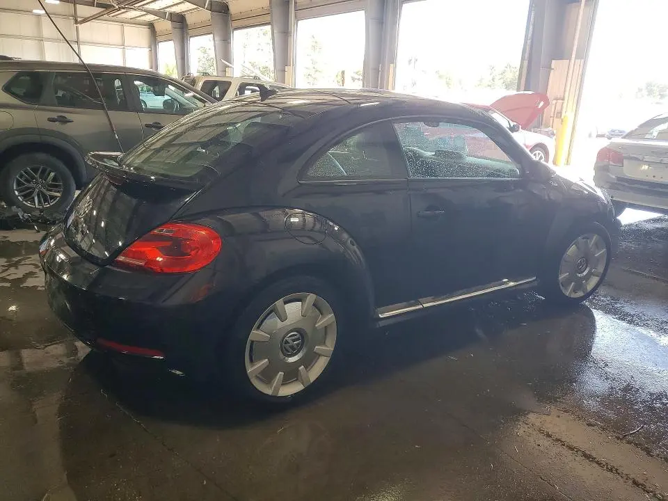 2013 VOLKSWAGEN BEETLE TURBO  