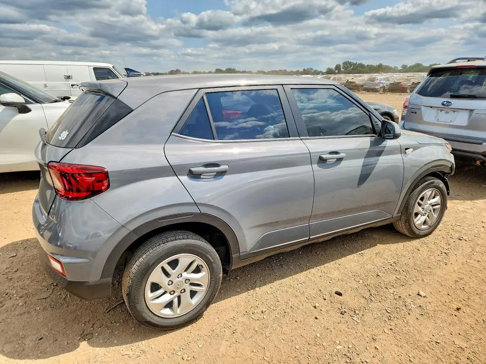 2022 HYUNDAI VENUE SE  
