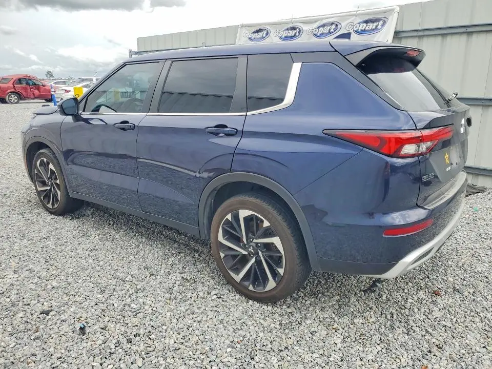 2023 MITSUBISHI OUTLANDER SE  