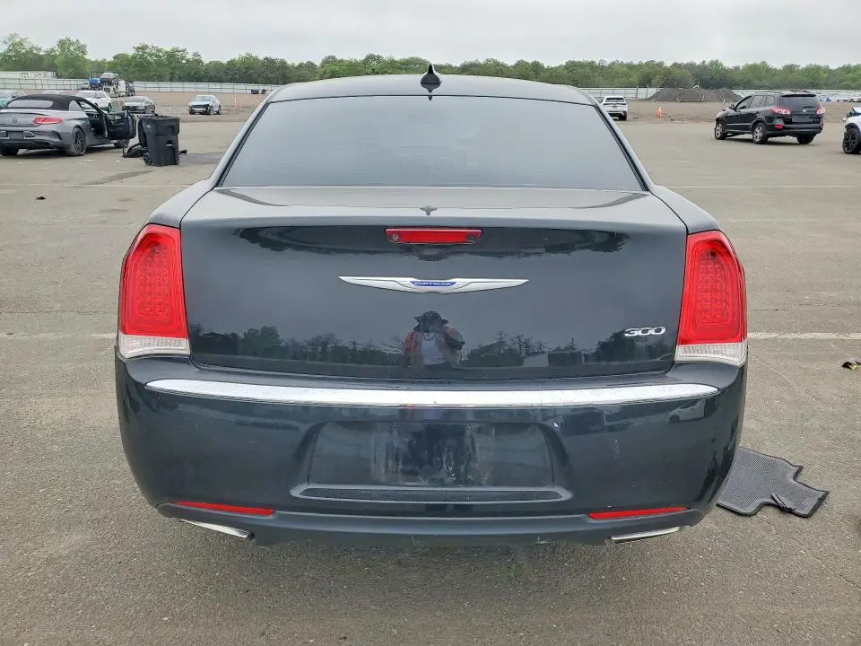 2018 CHRYSLER 300 TOURING  