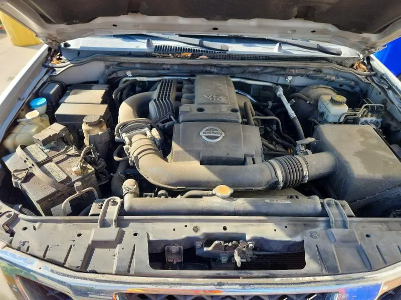 2010 NISSAN FRONTIER SE V6  