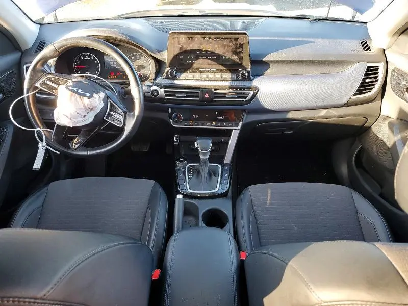 2022 KIA SELTOS S  