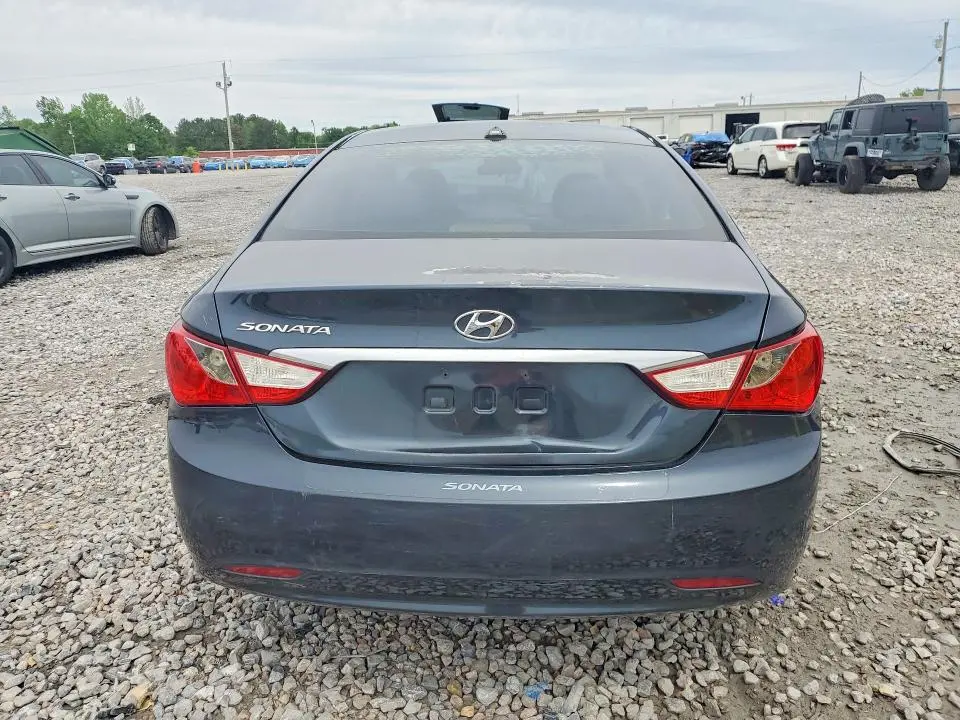 2011 HYUNDAI SONATA GLS  