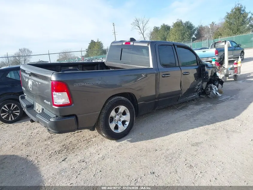 2020 RAM 1500 BIG HORN  4X4 6'4 BOX