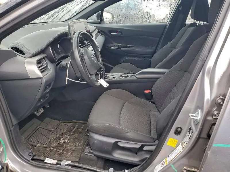 2019 TOYOTA C-HR XLE  