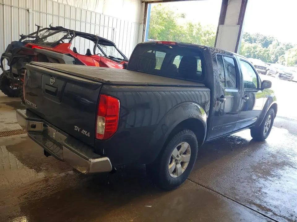 2013 NISSAN FRONTIER S  