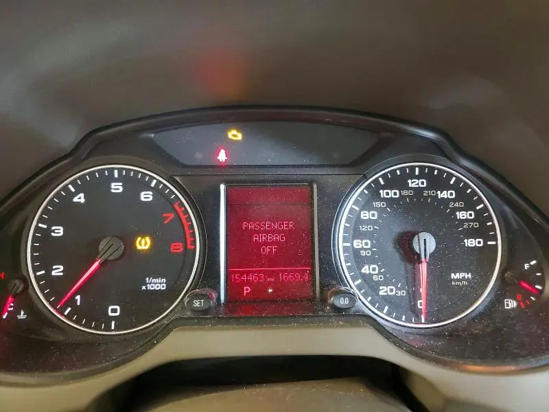 2011 AUDI Q5 PREMIUM  