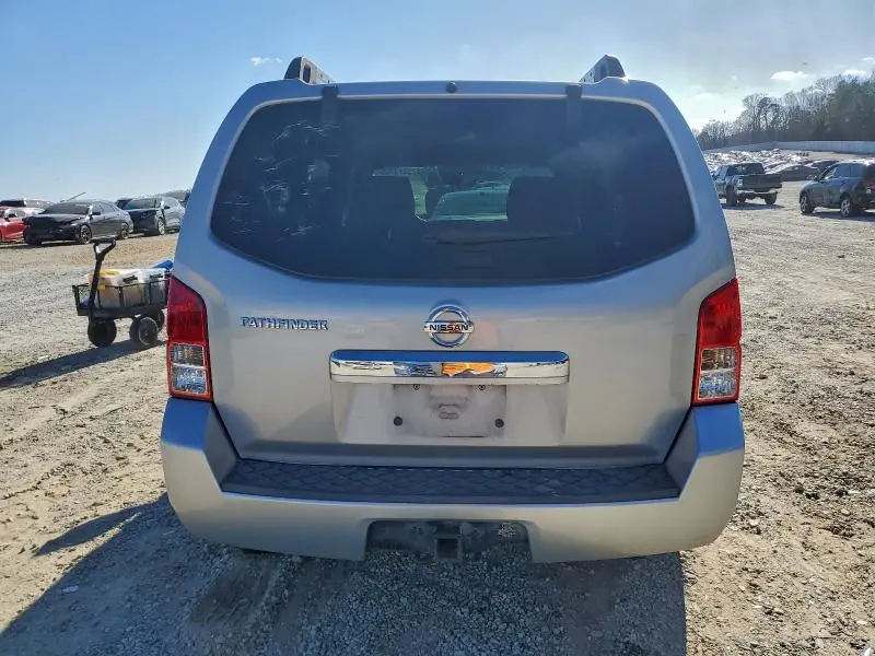 2011 NISSAN PATHFINDER S  