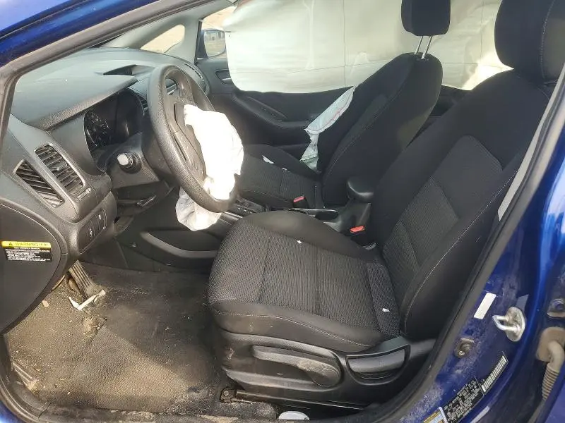 2017 KIA FORTE LX  