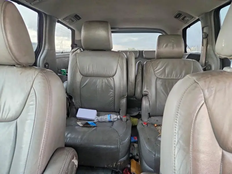 2010 TOYOTA SIENNA XLE  