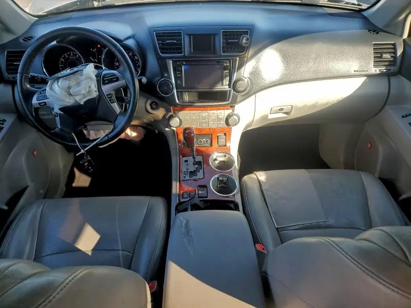 2013 TOYOTA HIGHLANDER LIMITED  