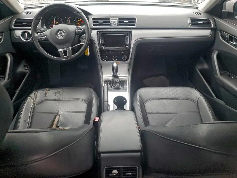 2013 VOLKSWAGEN PASSAT SE  