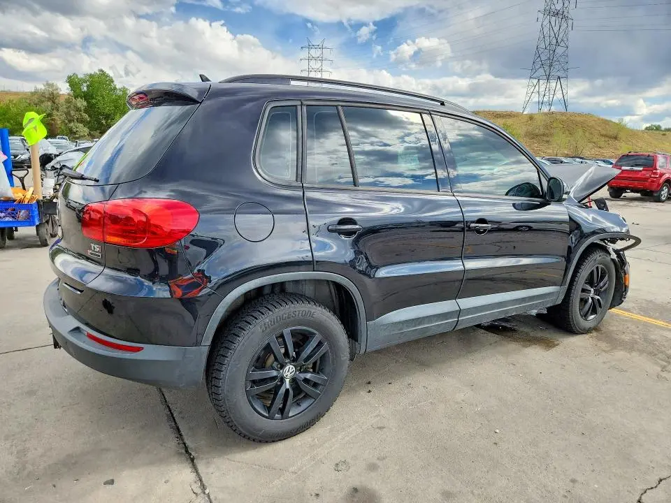 2017 VOLKSWAGEN TIGUAN S  