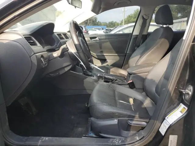 2012 VOLKSWAGEN JETTA SE  