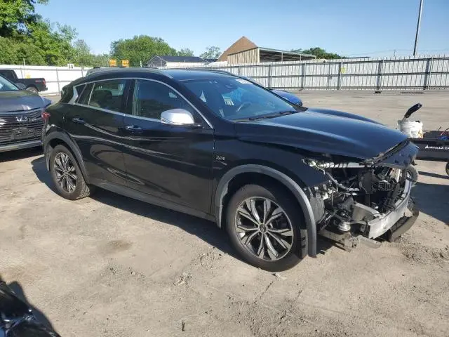 2018 INFINITI QX30 PURE  