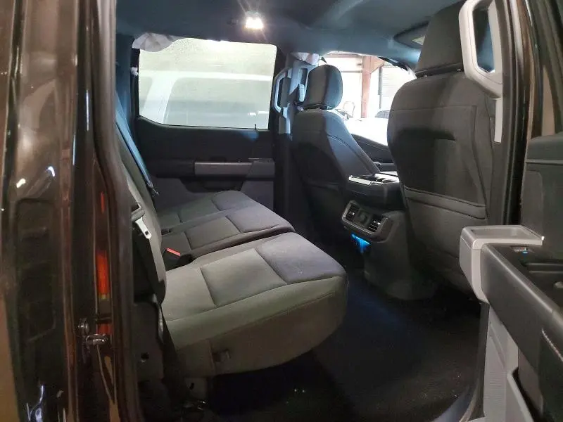 2024 FORD F150 XLT  