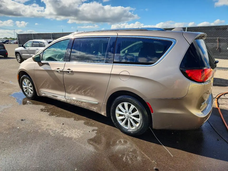 2018 CHRYSLER PACIFICA TOURING L PLUS  