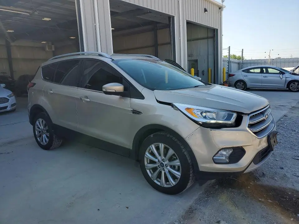 2017 FORD ESCAPE TITANIUM  