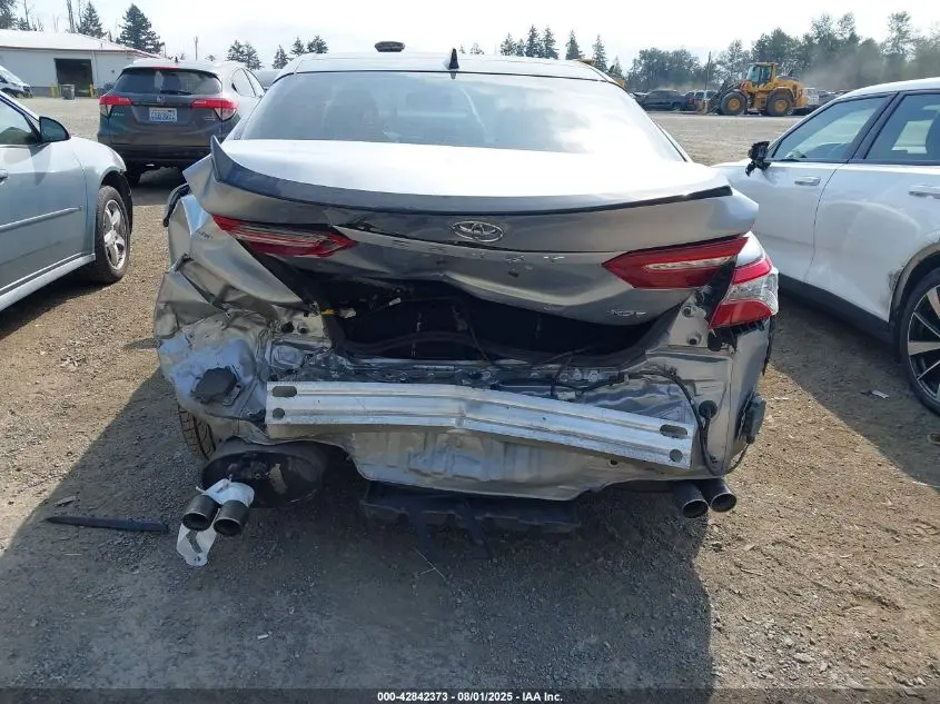 2019 TOYOTA CAMRY XSE