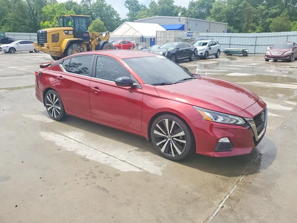2019 NISSAN ALTIMA SR  