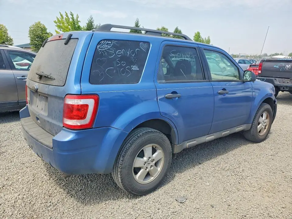 2010 FORD ESCAPE XLT  
