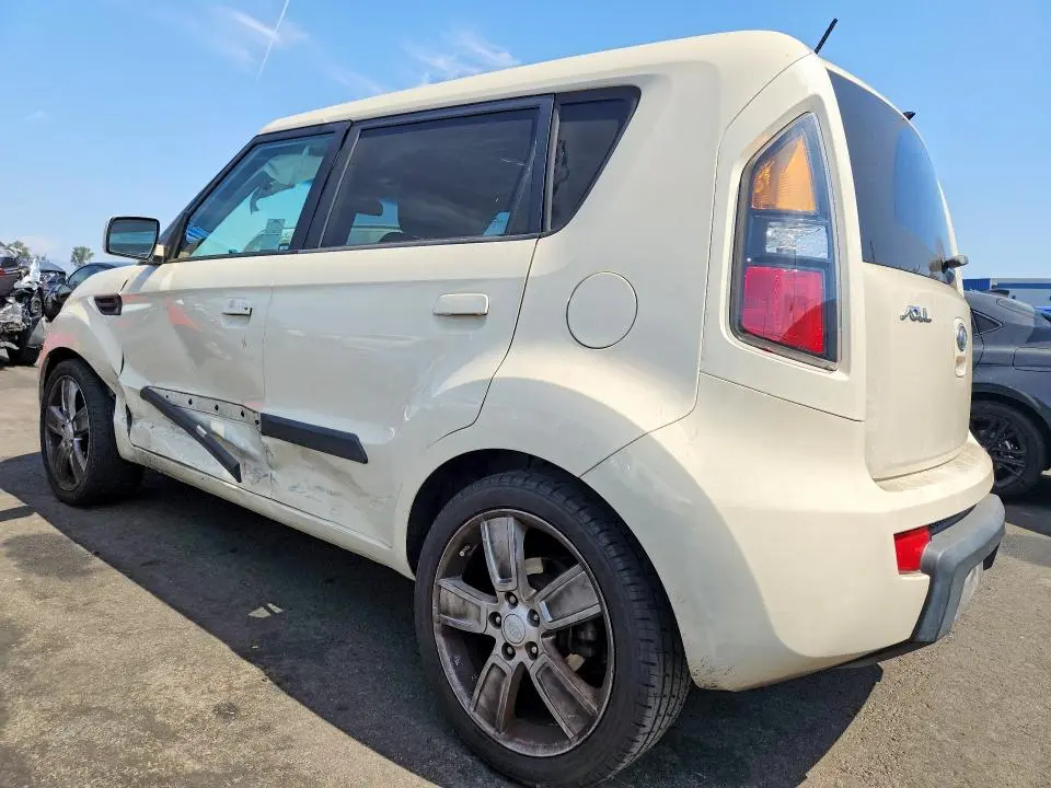 2010 KIA SOUL +  