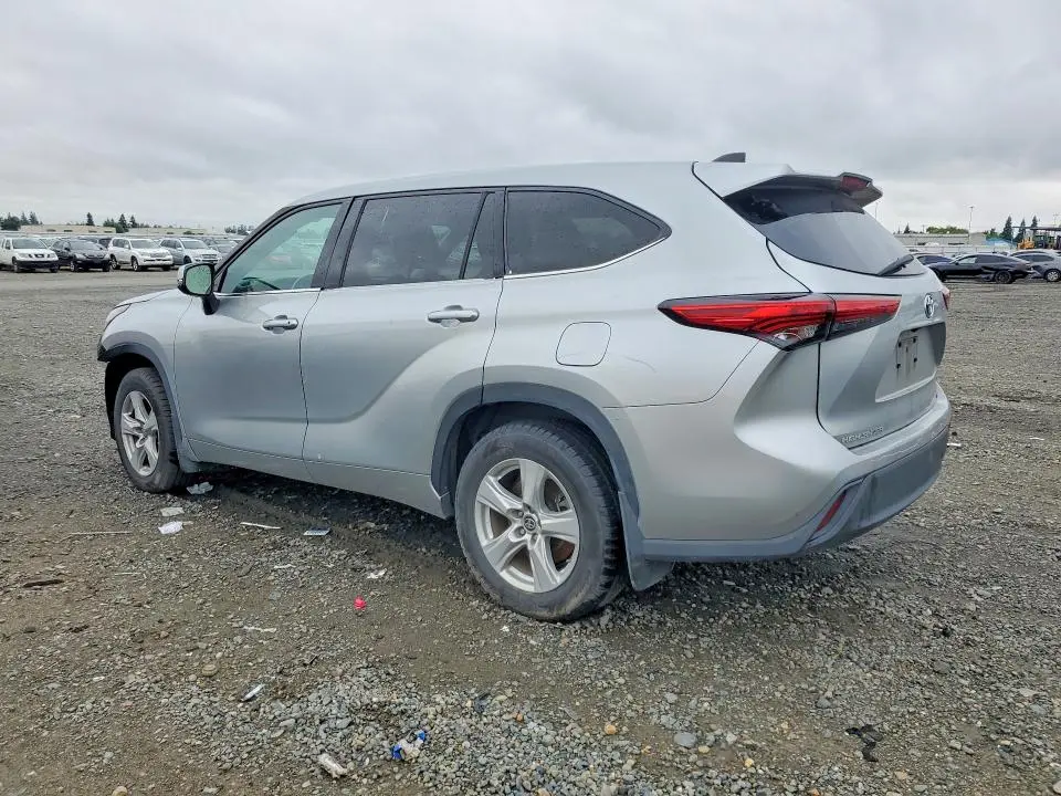 2022 TOYOTA HIGHLANDER HYBRID LE  