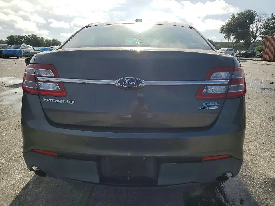 2015 FORD TAURUS SEL  