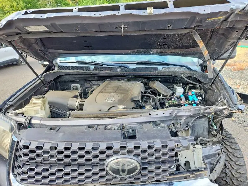 2018 TOYOTA TUNDRA SR5  