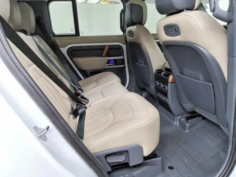 2020 LAND ROVER DEFENDER 110 HSE  