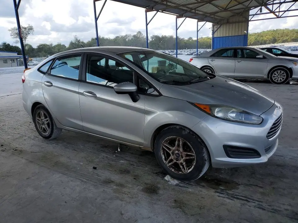 2017 FORD FIESTA SE  
