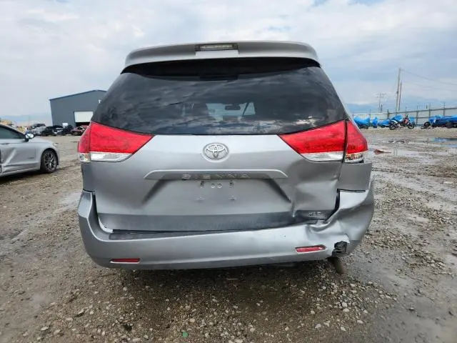 2012 TOYOTA SIENNA XLE