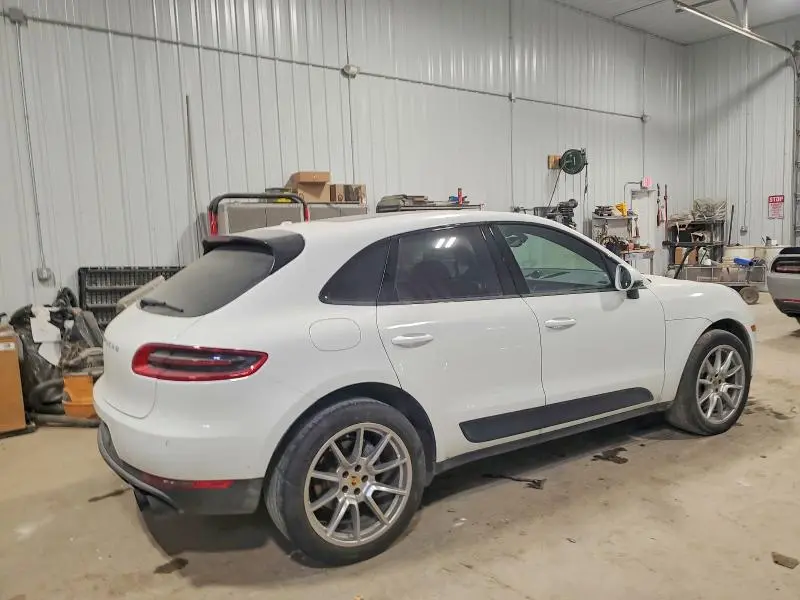 2015 PORSCHE MACAN S  