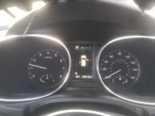 2017 HYUNDAI SANTA FE SE  