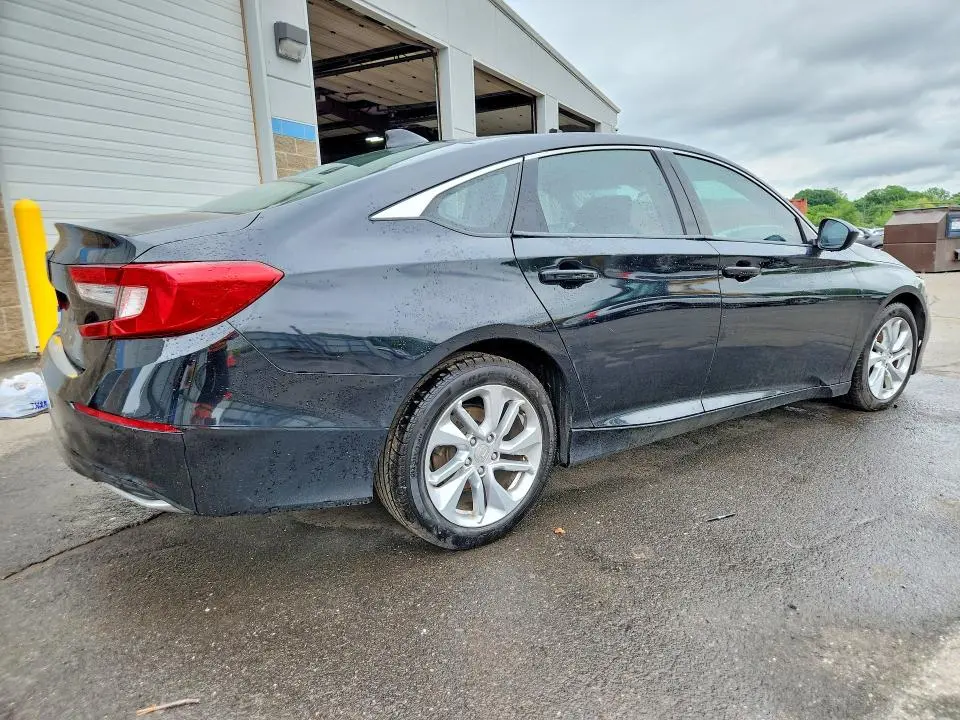 2018 HONDA ACCORD LX  