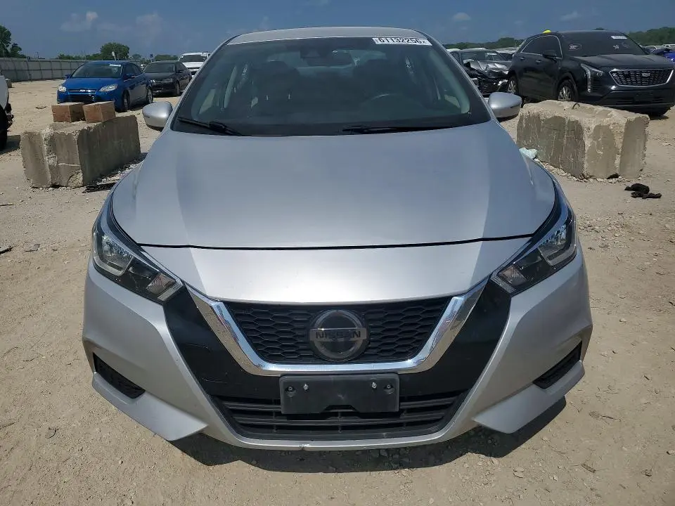 2021 NISSAN VERSA SV  